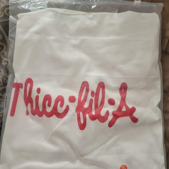 Clothes - Picture 7 of 10